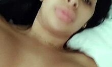 Latina amatoare Sheila Ortegas cu sânii mari și pizda umedă într-un videoclip de casă