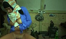 Αραβική έφηβη βιώνει την πρώτη της χειρουργική επέμβαση με λευκό πέος