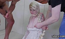 Млада жена е отведена в лудница за интензивно лечение, включващо анална игра